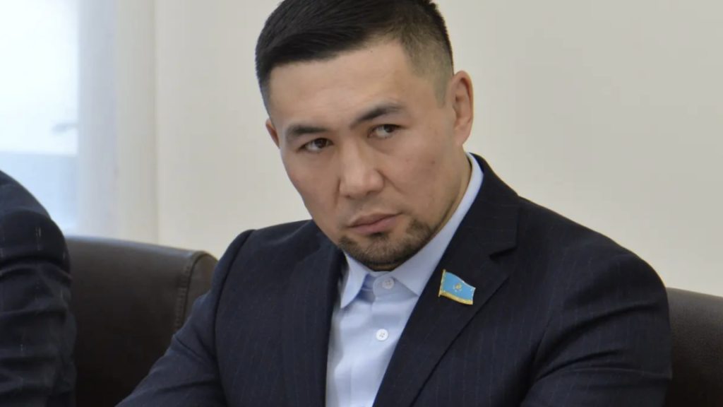 "Ажырасқан азаматтарға салықты көбейту қажет" - депутат