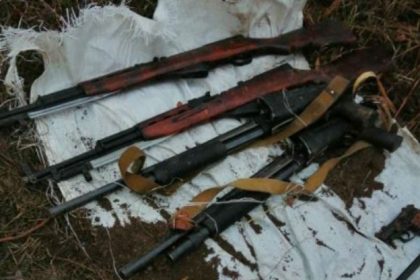 Су тасқынымен күресіп жүргендер 46 мылтық тауып алды