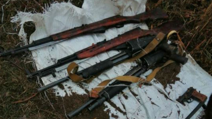 Су тасқынымен күресіп жүргендер 46 мылтық тауып алды