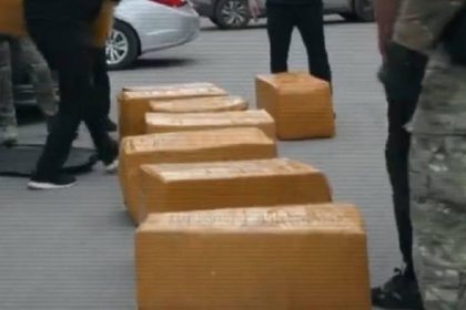 270 келі есірткі мен тапанша тәркіленді