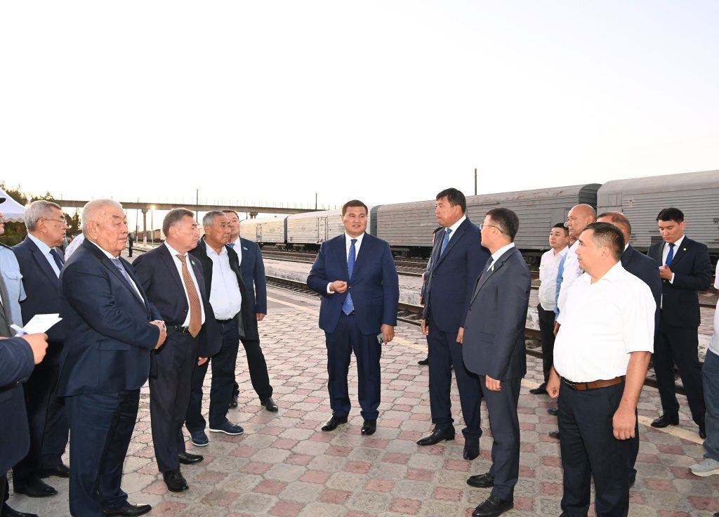 Облыс әкімі Шиелідегі теміржол вокзалын күрделі жөндеу жұмыстарымен танысты 539496286 2120425598487888 465129936969081240 n